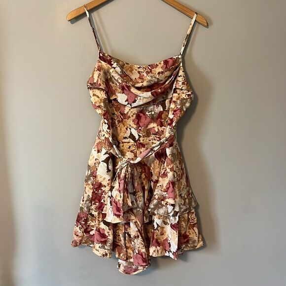 New! Petal and Pup Kallista Cowl Neck Romper Size Large - Picture 5 of 15